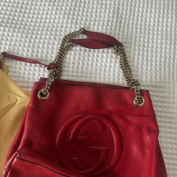 Real Gucci red handbag. Used but in good- worn condition. - Picture 7 of 9